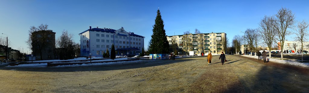 Белоозерск предпраздничный/New Year Eve Beloozersk by Victor Radivinovski