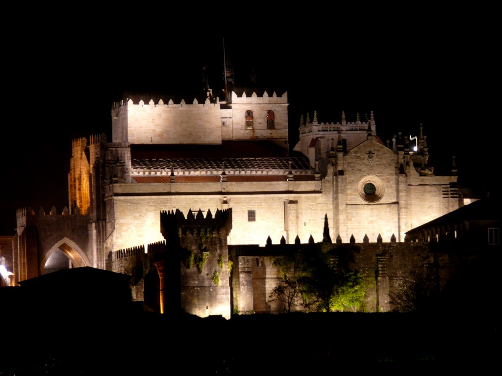 Catedral Tui noche by A.Rial(TOBIAS)