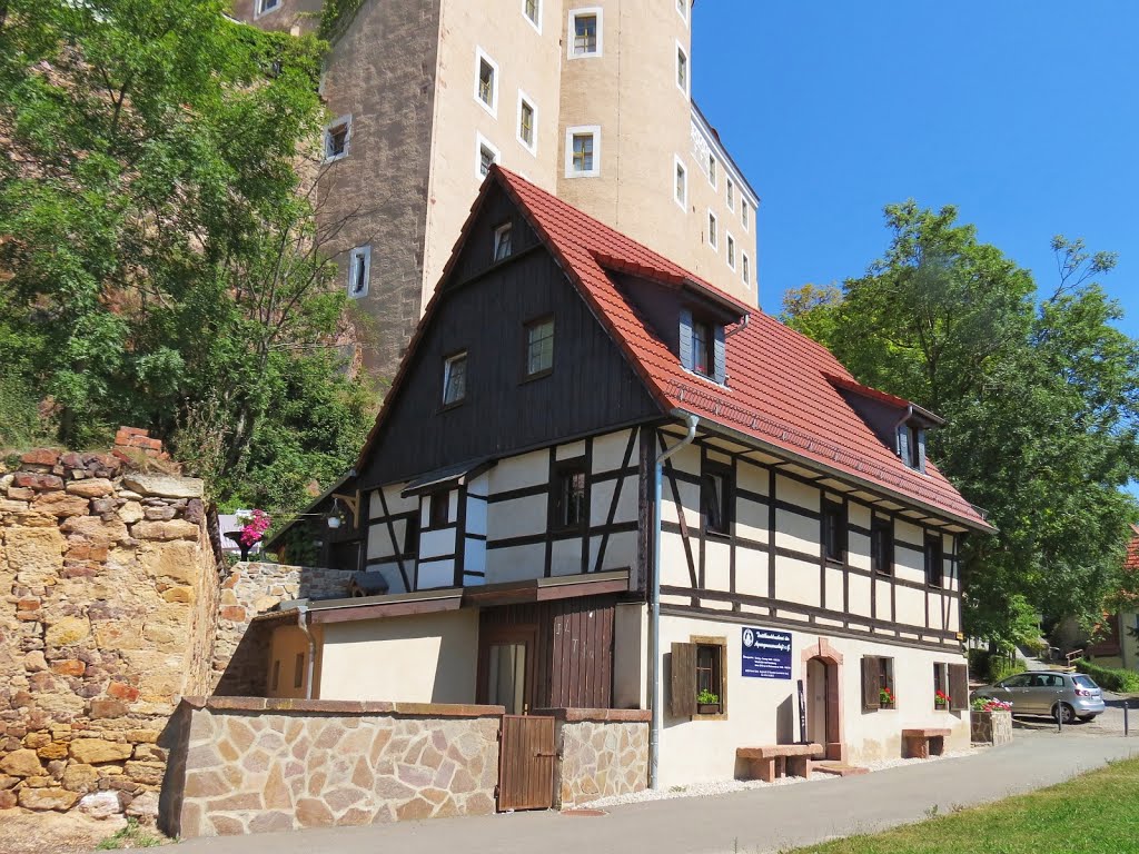 Gnandstein - Textilhanddruckerei (Gebäude 1811 erb.) by Rudolf Henkel