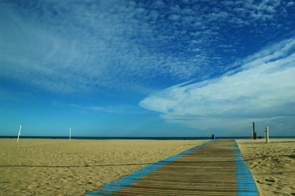 Hacia la raya del mar by Alberto Asensio