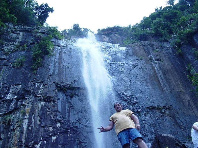 Cachoeira de Pinhiero Marcado - 150m de altura em 3 estagios by Ratho