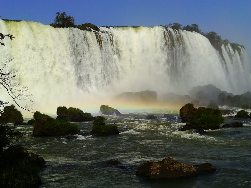 AS CATARATAS DO IGUAÇU by elias c. santos