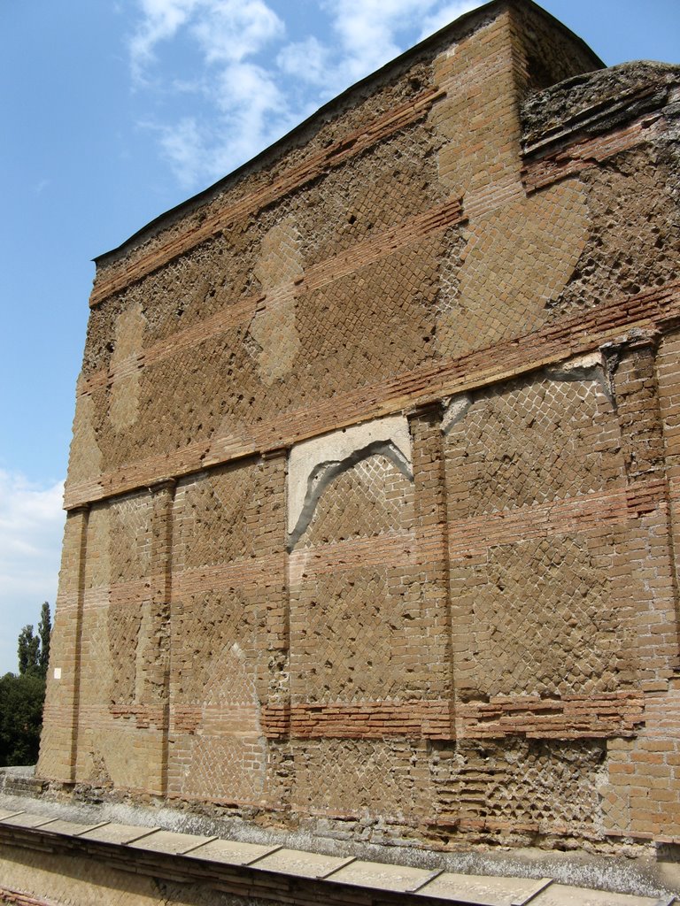 Tivoli-Villa Adriana-Prétoire, vu de l'ouest by Laurent Guyard