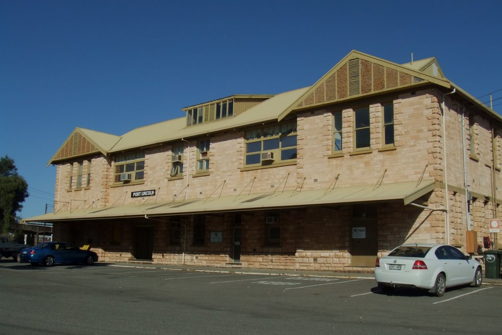 Rail Station - Port Lincoln, South Australia by nipper30