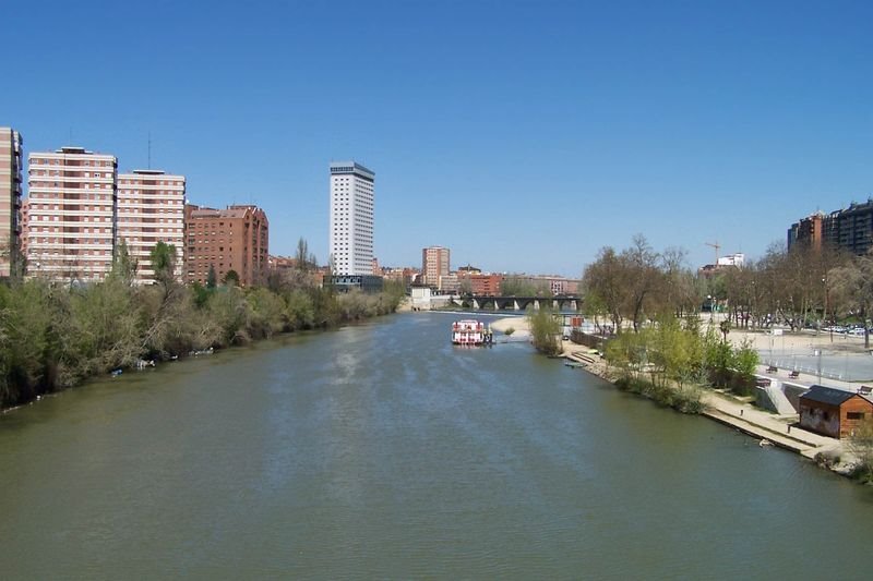 ESTA ES LA CAPITAL DE VALLADOLID Y SU RIO LLAMADO PISUERGA EN ESPAÑA by ENDRYT