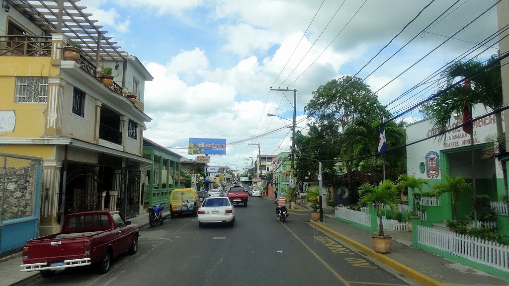 REPUBLICA DOMINICANA Calle Fco. Richiez, La Romana by Talavan