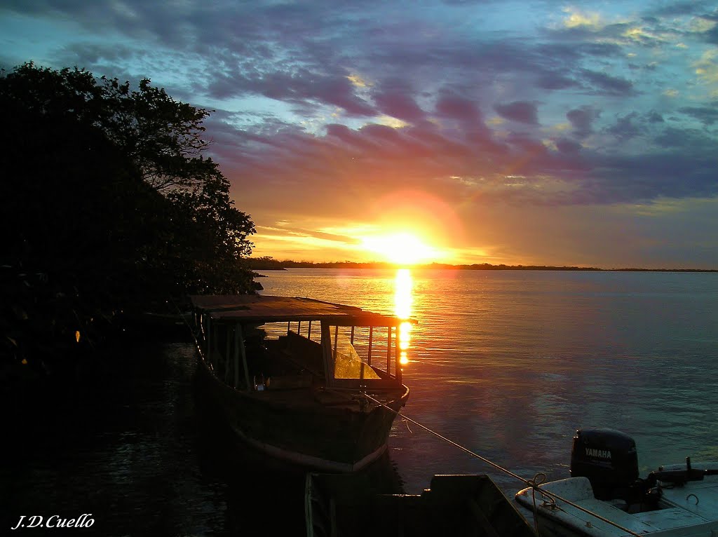 Puerto San Antonio sobre el Brazo José Mí - Isla Apipé Grande - Corrientes - Argentina by JDCuello