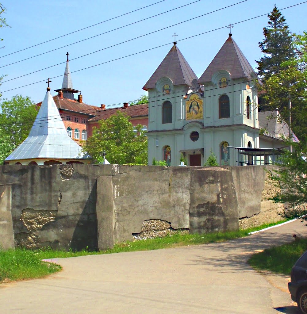 Bocşa Vasiova - Biserica Mănăstirii ''Sfântul Ilie de la Izvor'' by danger.mouse