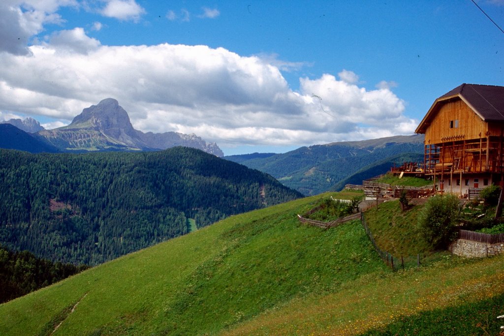 Zwischen Enneberg und Furkelsattel (Kronplatz) by KH.Wegwitz