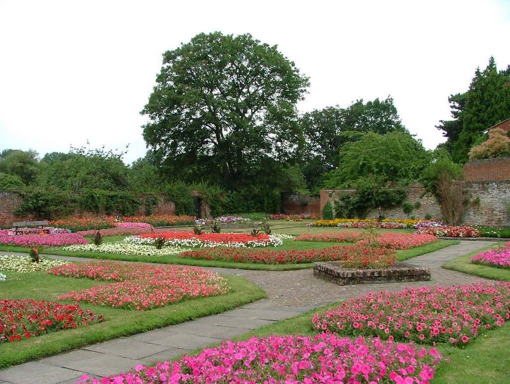 Gadebridge Park by Steve & Theresa Gray