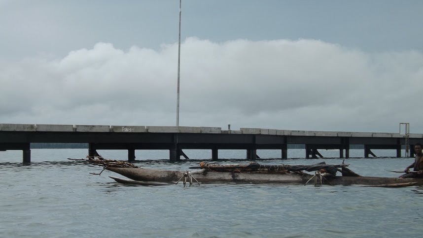 DARU Island new Tressel Whalf in Western Province, Built in 2012 by CB, PNG, Photo by Malum Nalu, on 4-01-2013 by Peter John Tate,