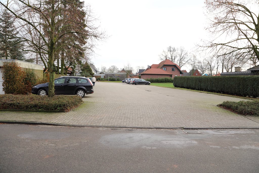 St. Johannes Bosco Ibbenbüren, Parkplatz by Heiligkreuz