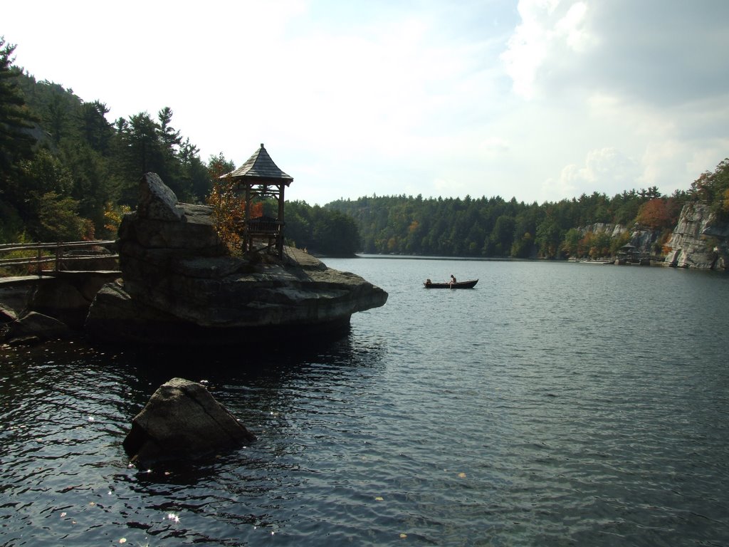 Mohonk Lake by blurp