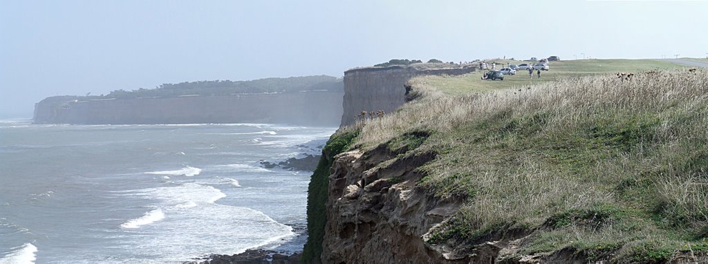 Vista de los Acantilados by Norberto Vinao