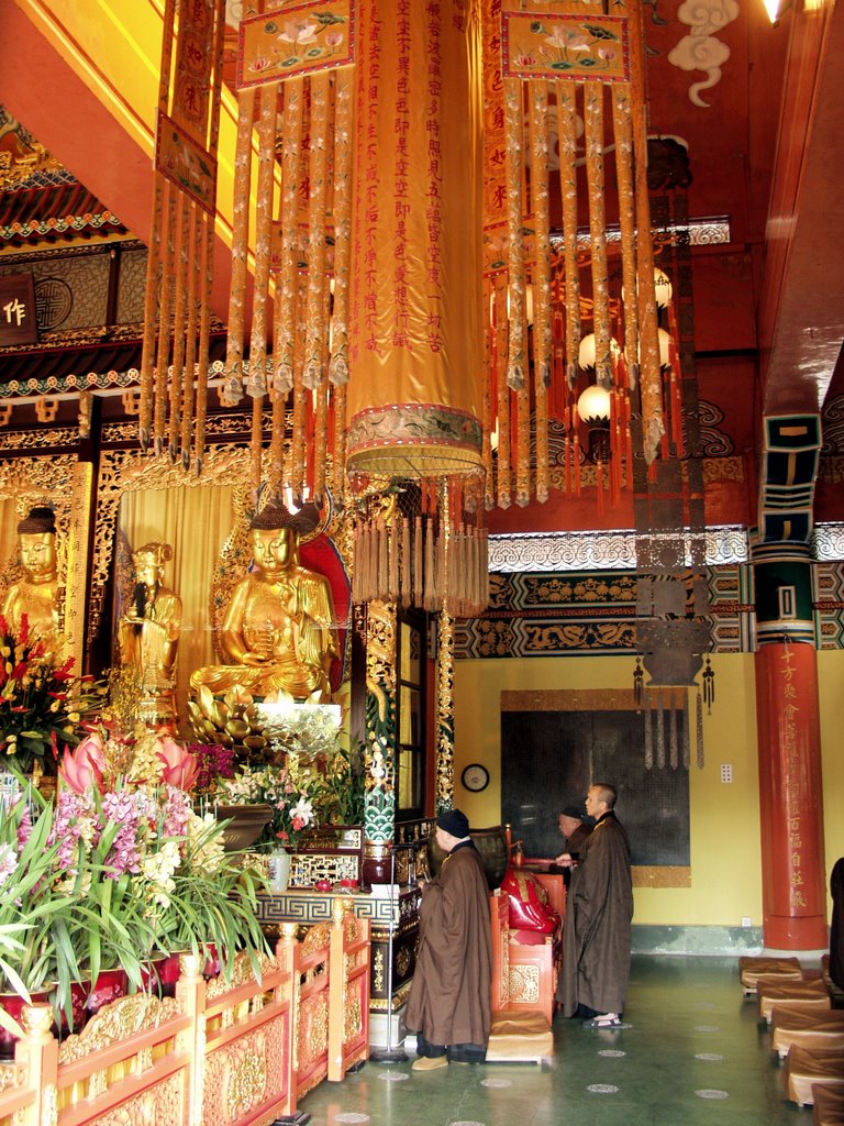 Po Lin Monastery by 2-mas