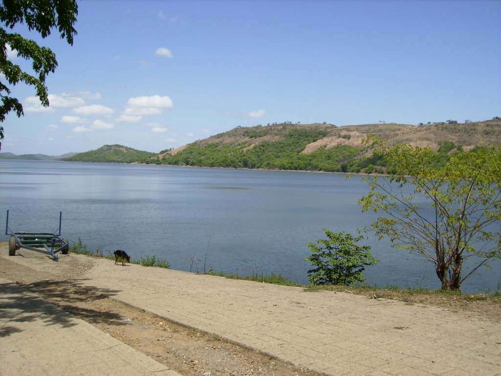 Embalse de Camatagua desde el desembarcadero by Asdrubal01