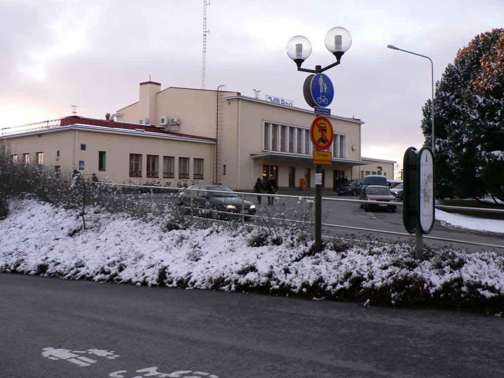 Pori railway station by mallikas