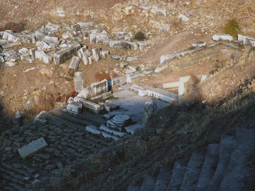 Bergama (Pergamon) : Ruins the Theatre by Acropolis by kisstamas36