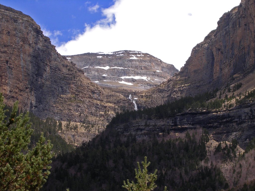 Cotatuero, circo y cascada by Pascual Asensio Sánc…