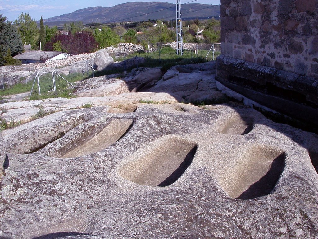 Tumbas necrópolis, Sieteiglesias by perikko