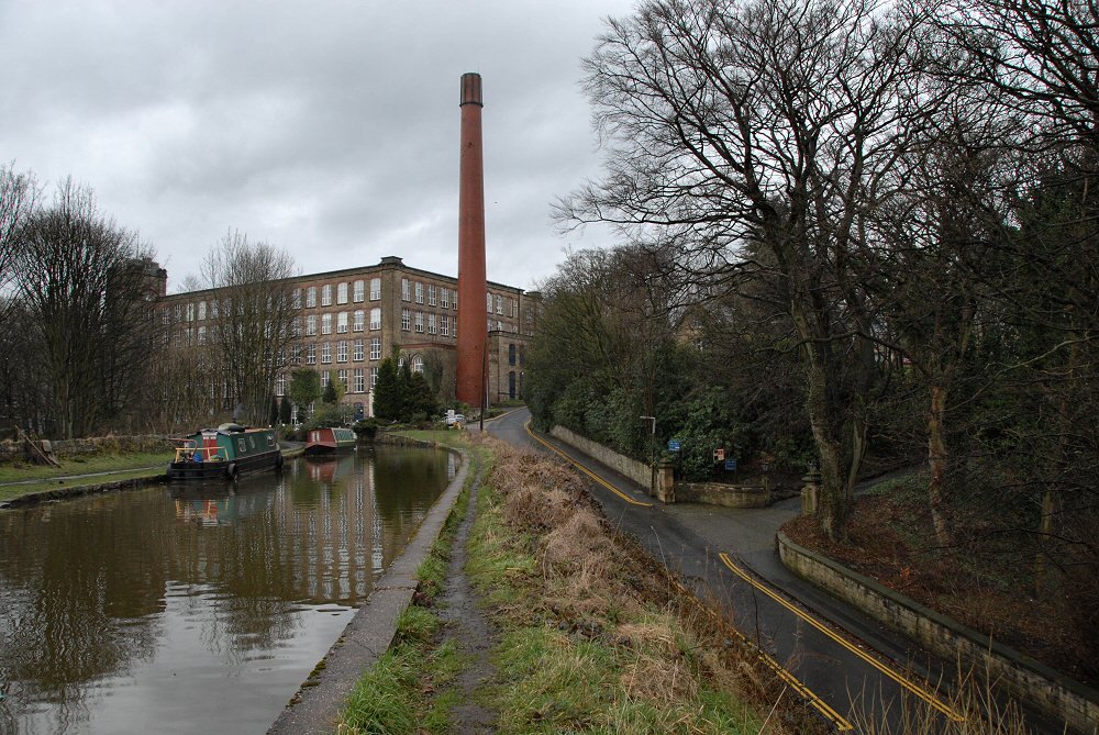 Macclesfield canal and Clarence mill by David Humphreys