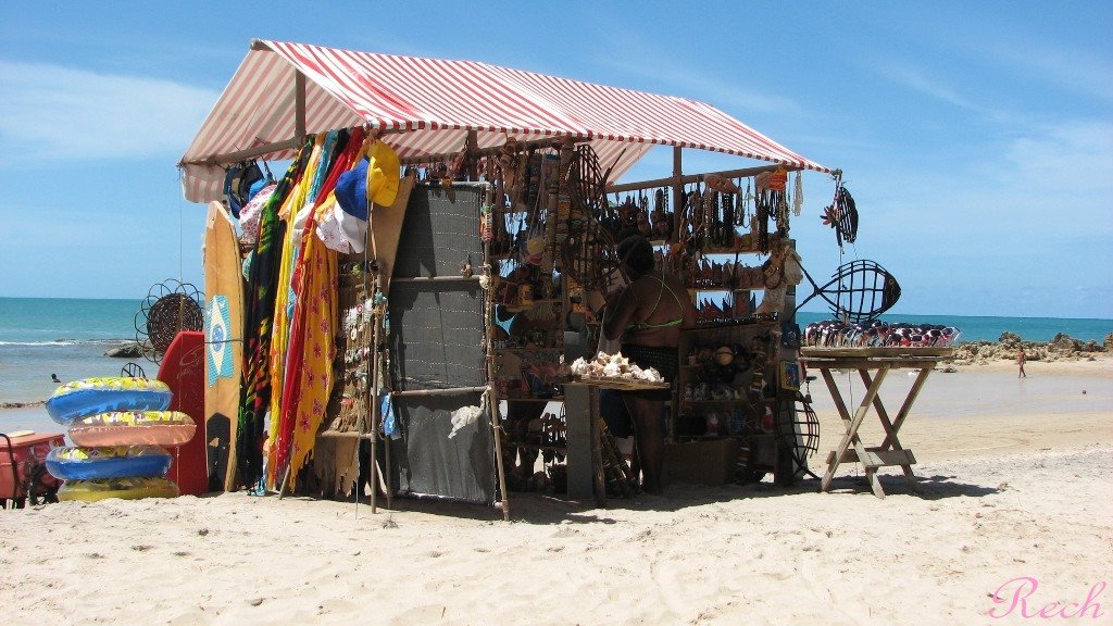 Venda de Artesanato - Praia do Coqueirinho - Paraíba - Brasil by Cezar Mario Rech