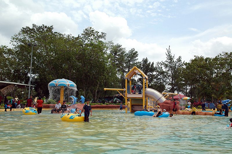 Wet world batu pahat by mknace unlimited