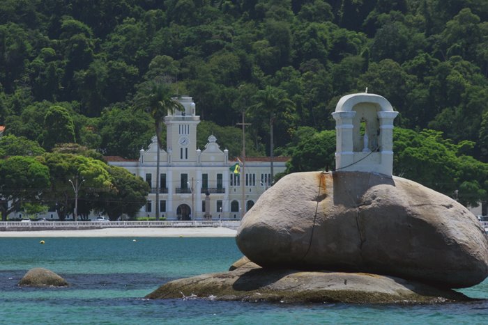 Angra dos reis by Flavio Borges