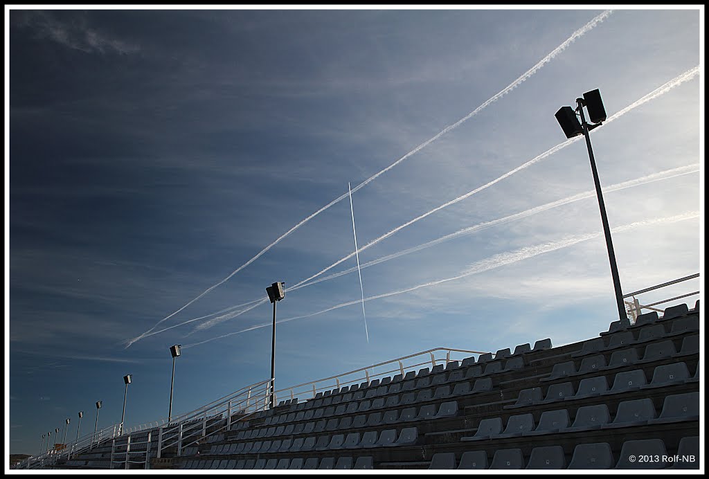 Flugverkehr an der Rennstrecke by RolfNB