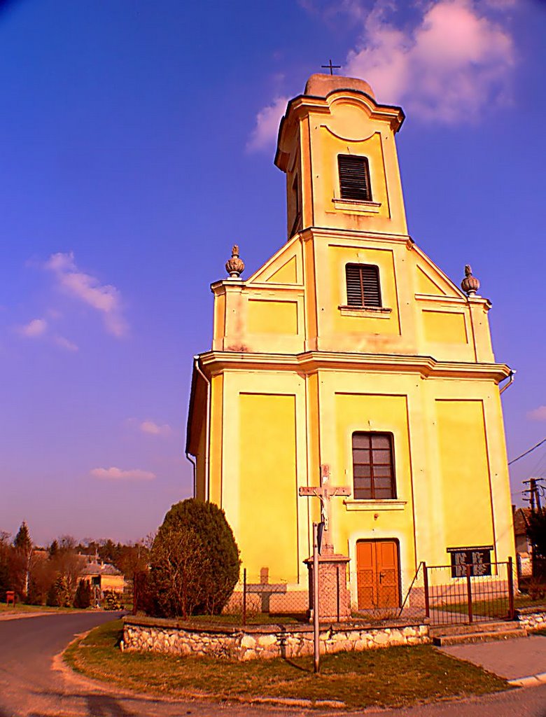 Fenyőfői templom by Harsányi István