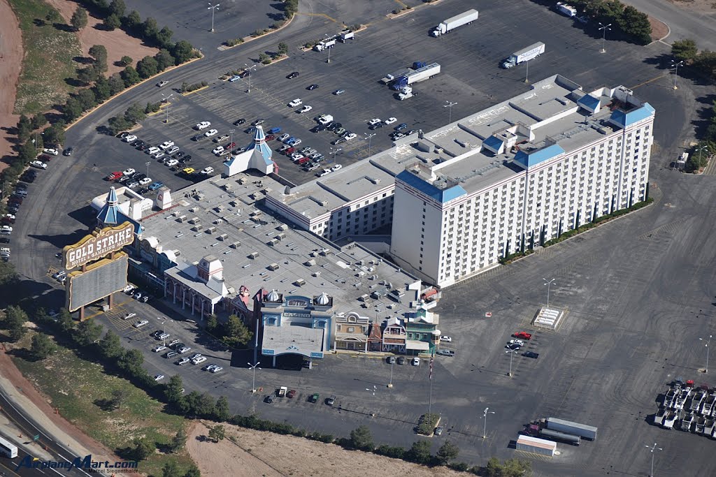 Gold Strike Hotel & Gambling Hall @ Jean Airport, NV - USA (0L7) [Oct 2012] by AirplaneMart