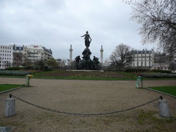 Ciel orageux sur la Place de la Nation by zagreus