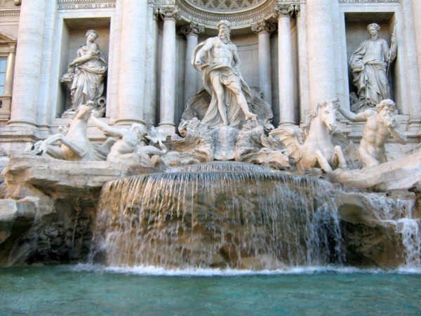 Fontana di Trevi by Rafael Caja