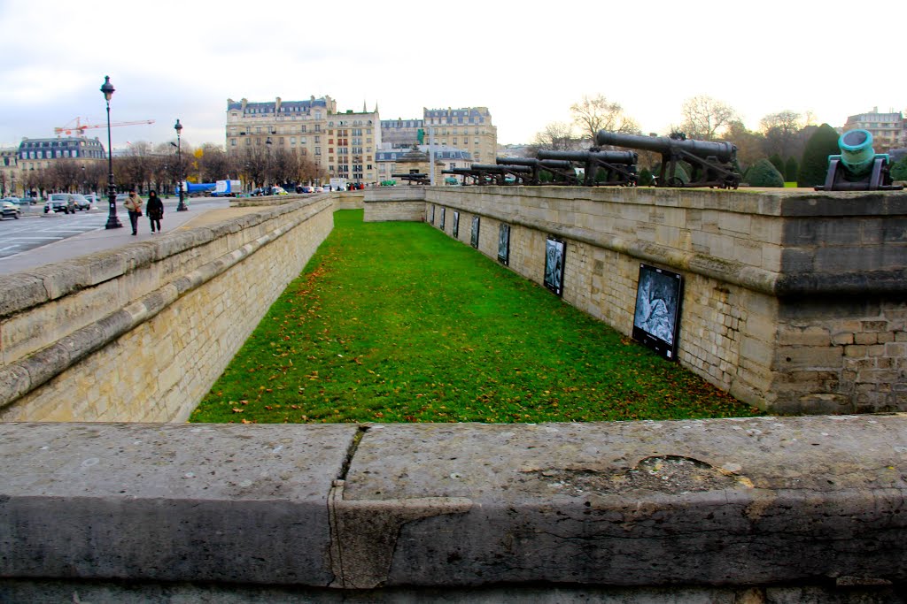 7th Arrondissement, Paris, France by MICHAEL  JIROCH  &  www.michaeljiroch.com