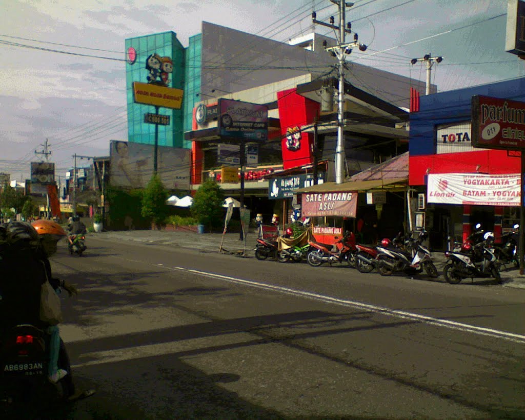 Samping HokBen by Toto Prayogo