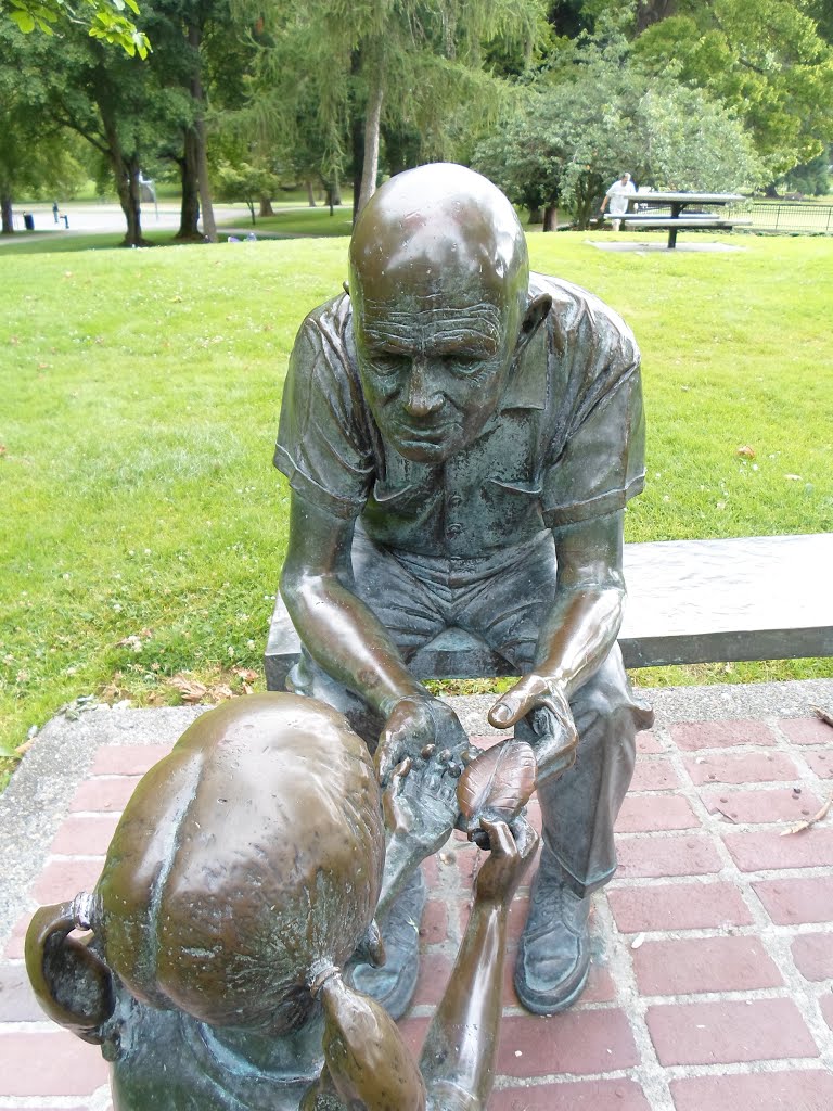 Sculpture "Leaf" Wright Park, Tacoma, Washington by Timothy Radonich