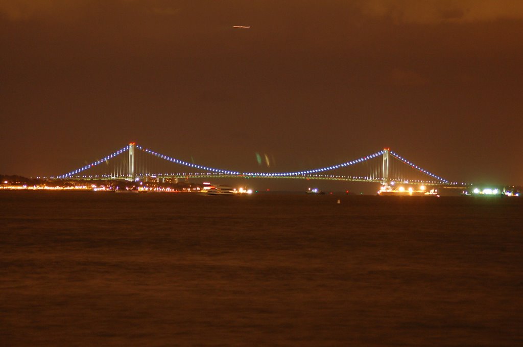 Verrazano narrows bridge by Thorsten Putz