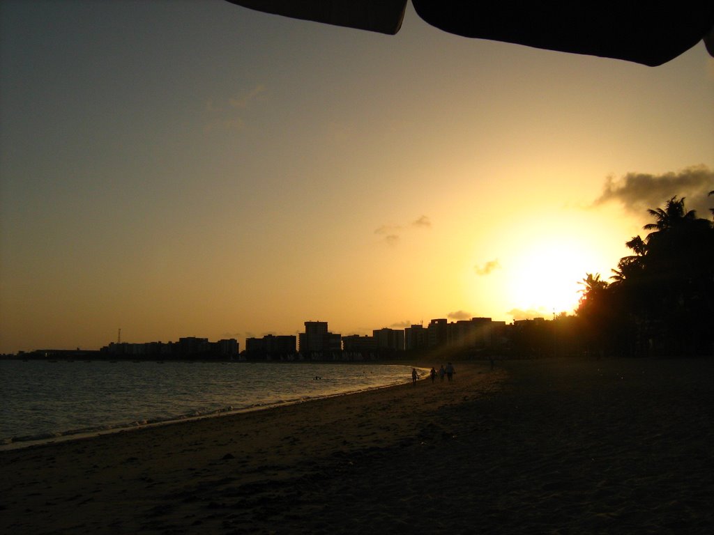 Praia de ponta verde- Maceio..por-do-sol by P Terezio