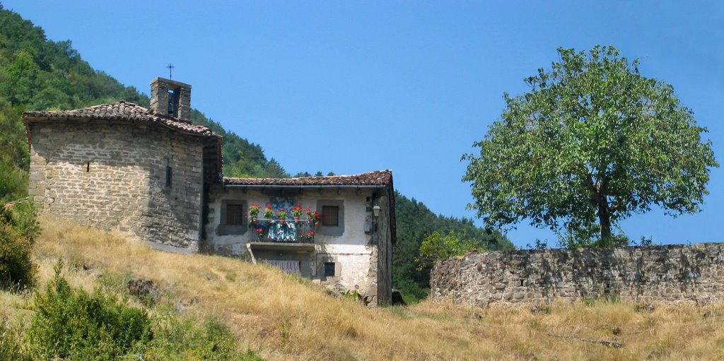 Ermita de San Miguel by Doqui