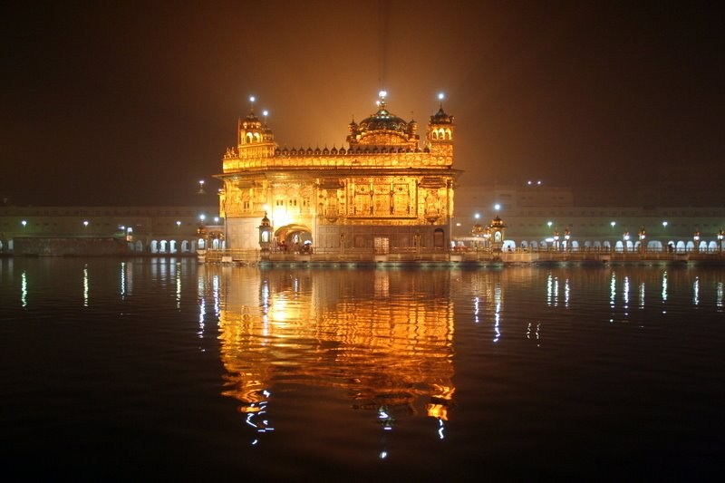 Amritsar-golden-temple www.ianandwendy.com by isewell