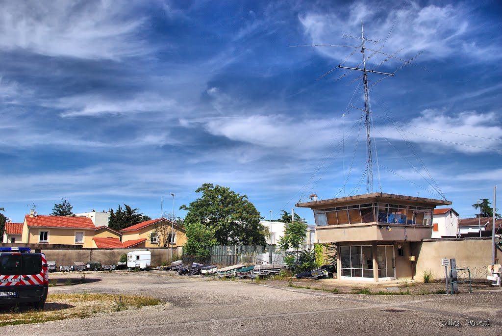 Mirador Est - Caserne Raby - Bron by Gilles Perréal