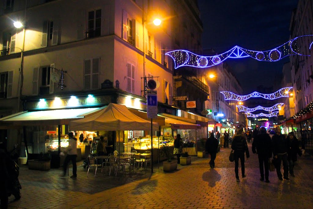 Rue Cler, 7th Arrondissements, Paris, France by MICHAEL  JIROCH  &  www.michaeljiroch.com