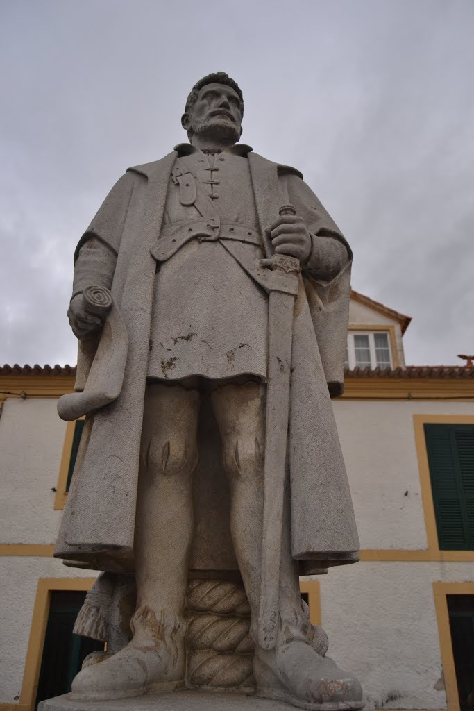 Busto a Jorge Alvares em Freixo de Espada á Cinta - Portugal by Parruco