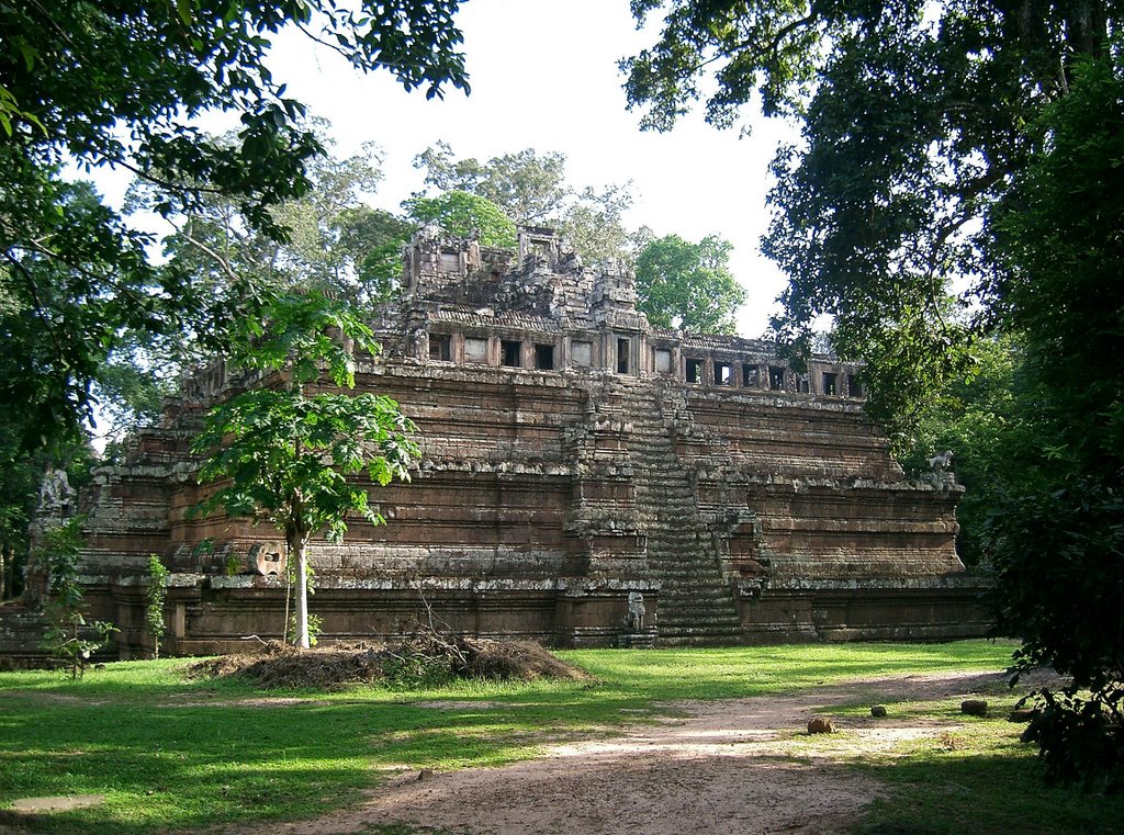 Angkor Thom by -peru-