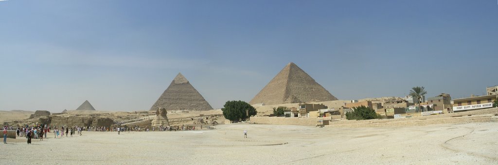 Panoramica de las Piramides de Giza y Esfinge by JoVi López