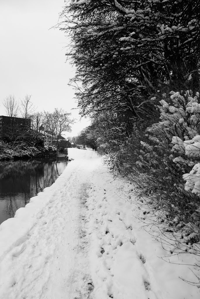 Banbury, Oxfordshire. by gordon bowdery