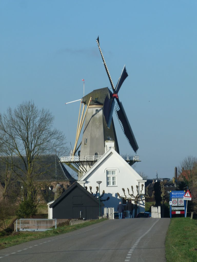 Woudrichem - Korenmolen Nooit gedagt by stevenvanValen+hannekeRolloos