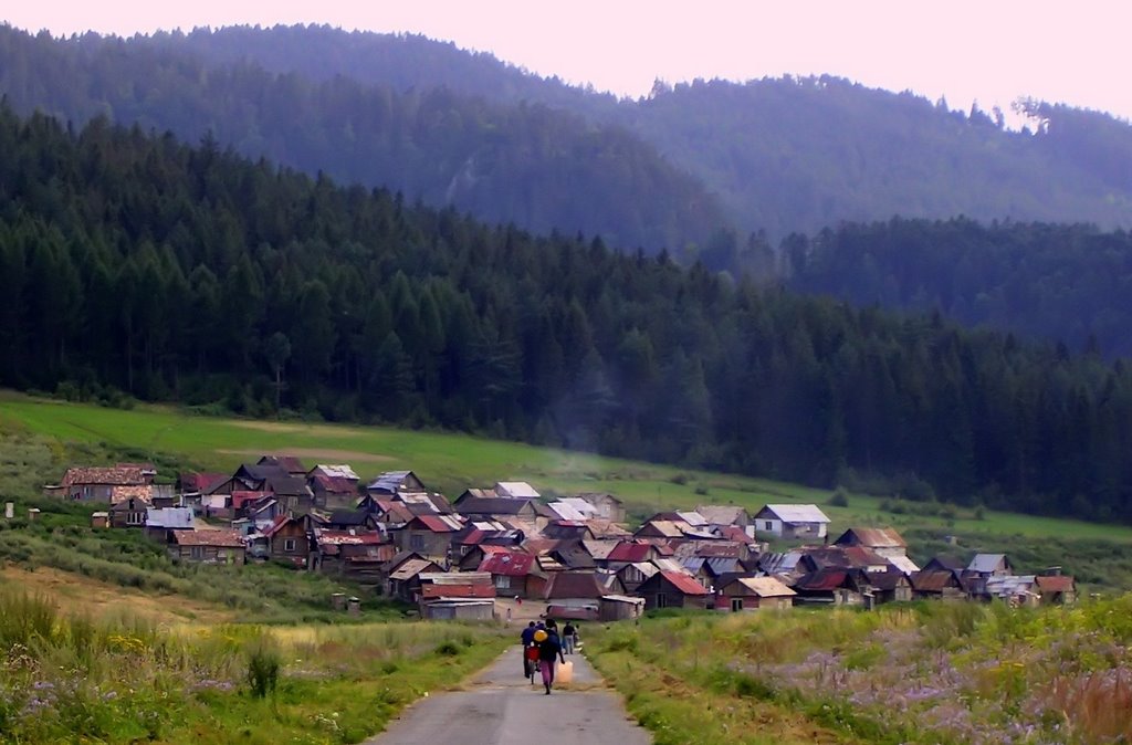 Romska osada a "roma falu" (Roma village) by Harsányi István