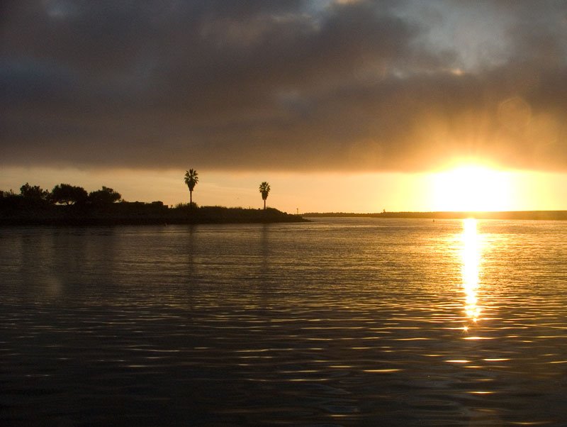 Sunset Ventura harbor by mismacku