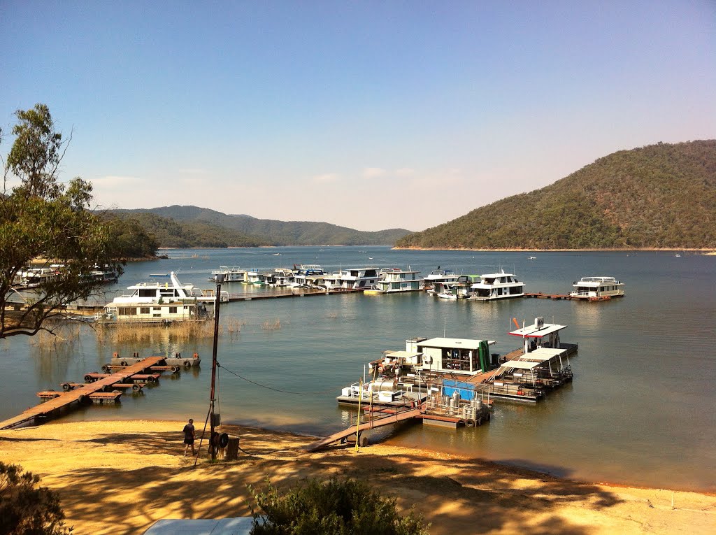 Lake Eildon by Andie22